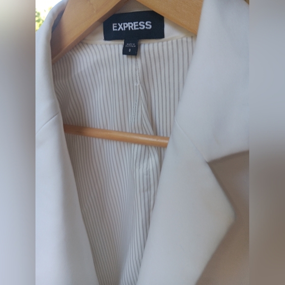 Express White Tailored Blazer with Notched Lapel - Picture 8 of 8